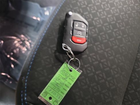 Used 2021 Jeep Wrangler Islander image 32