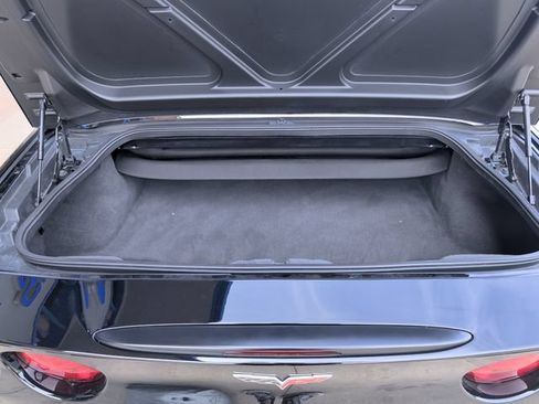 Used 2006 Chevrolet Corvette Convertible w/ Preferred Equipment Group RWD image 19