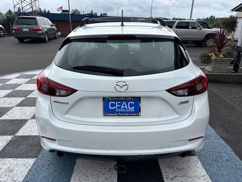 Used 2017 MAZDA MAZDA3 Sport FWD image 4