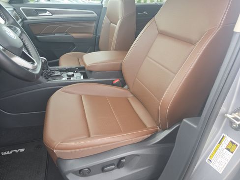 Certified 2023 Volkswagen Atlas SE w/ Panoramic Sunroof Package AWD/4WD image 21
