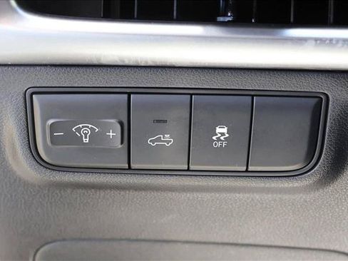 Used 2025 Hyundai Santa Cruz SEL AWD/4WD image 13