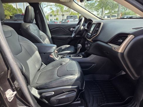 Used 2014 Jeep Cherokee Limited w/ Luxury Group AWD/4WD image 21