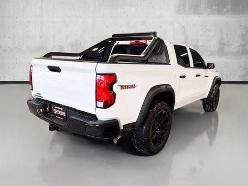 Used 2025 Chevrolet Colorado Trail Boss w/ Midnight Edition image 5