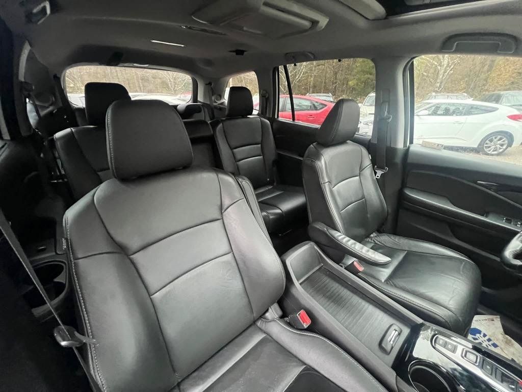 Used 2018 Honda Pilot Touring image 26