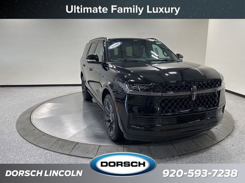 New 2026 Lincoln Navigator Reserve AWD/4WD image 3