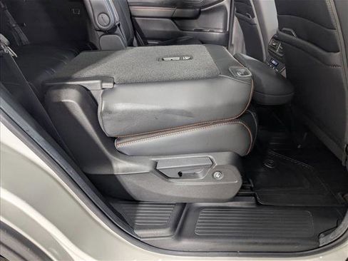 Used 2025 Honda Pilot TrailSport image 22