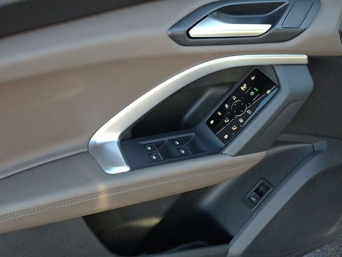 Used 2025 Audi Q5 Premium Plus w/ Premium Plus image 12