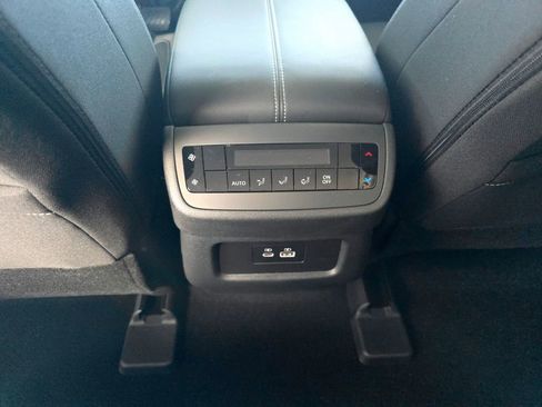 New 2026 Nissan Pathfinder SV image 25