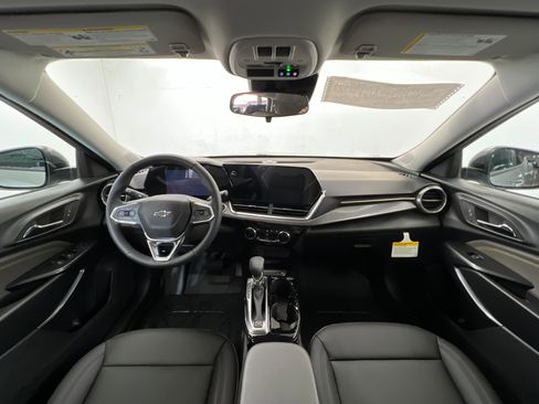 New 2026 Chevrolet Trax ACTIV w/ Sunroof Package FWD image 10