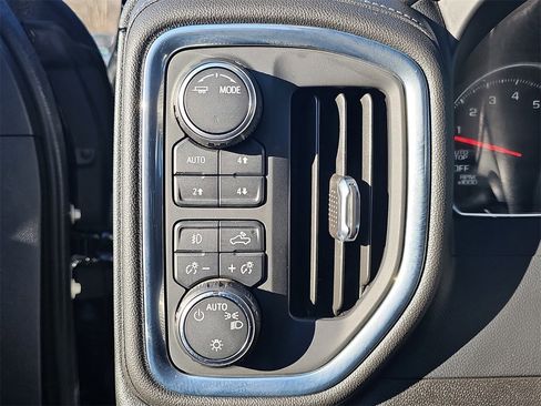 Used 2021 Chevrolet Silverado 1500 LT Trail Boss w/ Convenience Package II image 24