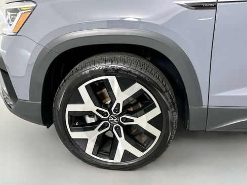Certified 2023 Volkswagen Taos SEL image 32