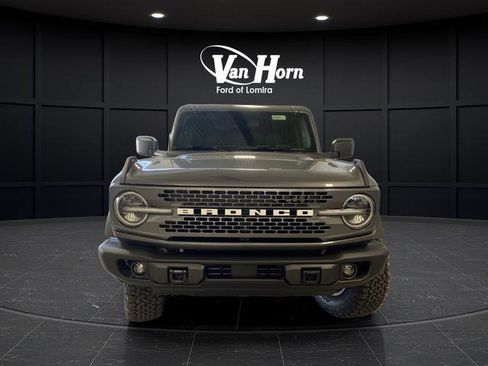 New 2025 Ford Bronco Badlands image 11