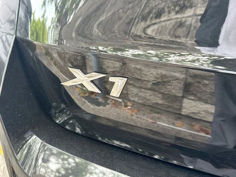 Used 2023 BMW X1 xDrive28i w/ M Sport Package image 11