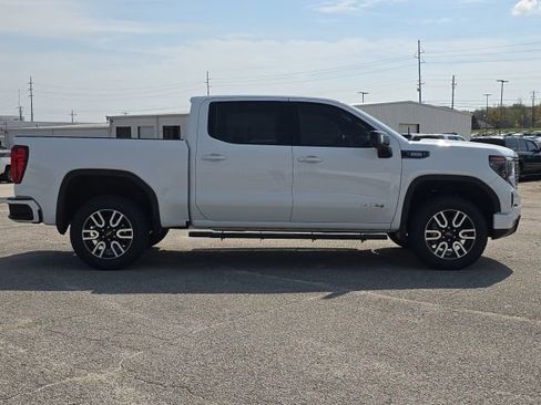 Used 2024 GMC Sierra 1500 AT4 w/ AT4 Preferred Package image 6