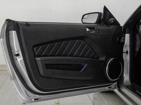 Used 2013 Ford Mustang GT Premium w/ GT Coupe Accessory Pkg 5 RWD image 32