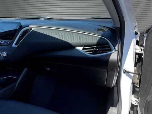 Used 2021 Chevrolet Malibu RS FWD image 25