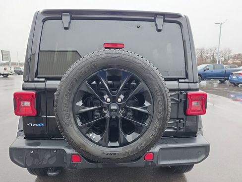 Used 2021 Jeep Wrangler Unlimited Sahara w/ Safety Group image 6