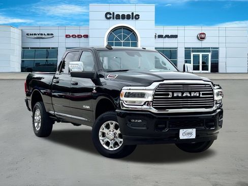 Used 2024 RAM 2500 Laramie w/ Safety Group AWD/4WD image 1