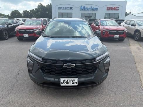 New 2026 Chevrolet Trax LT w/ Driver Confidence Package FWD image 9