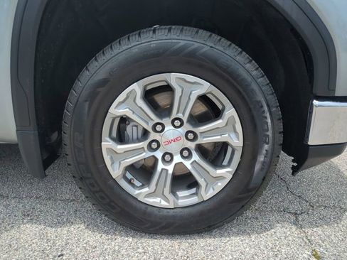Certified 2024 GMC Sierra 1500 SLT RWD image 11