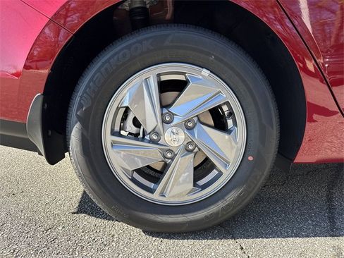 New 2026 Hyundai Elantra SE image 17