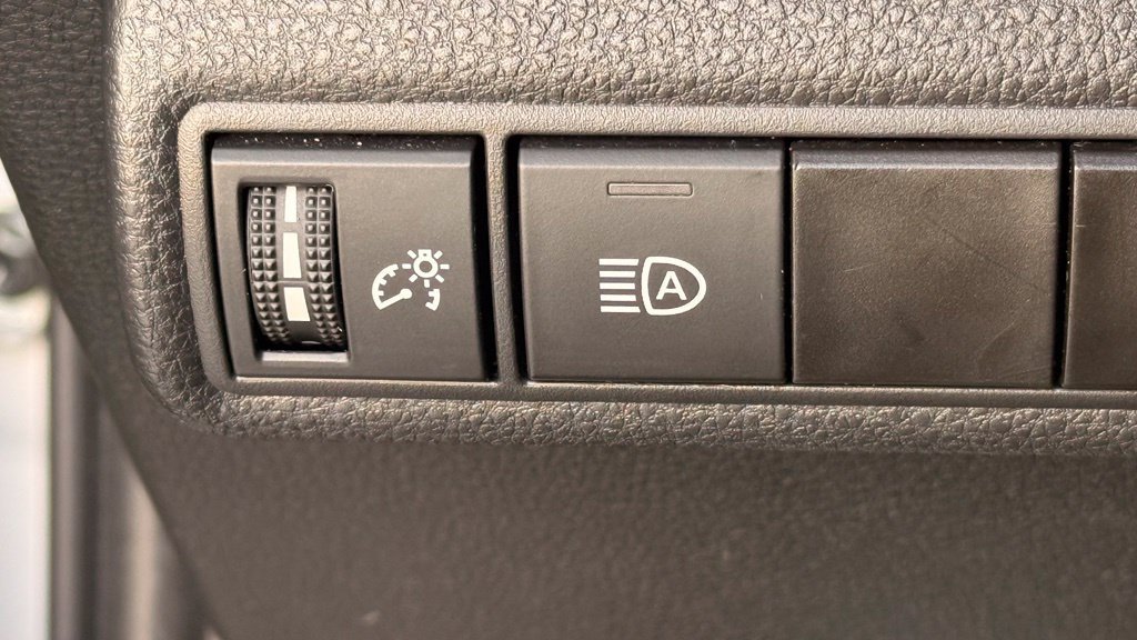 Used 2022 Toyota Corolla LE FWD image 29