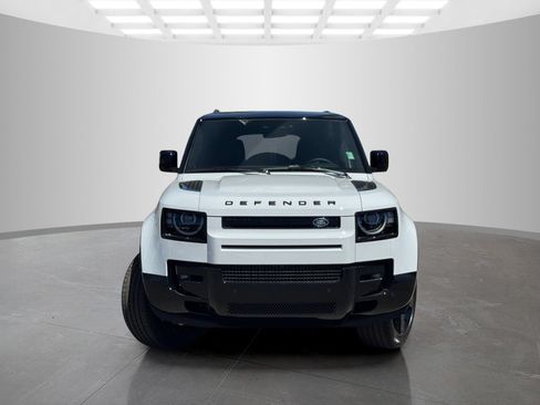 New 2026 Land Rover Defender 130 X-Dynamic SE AWD/4WD image 2