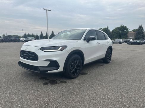 New 2027 Honda HR-V Sport image 4