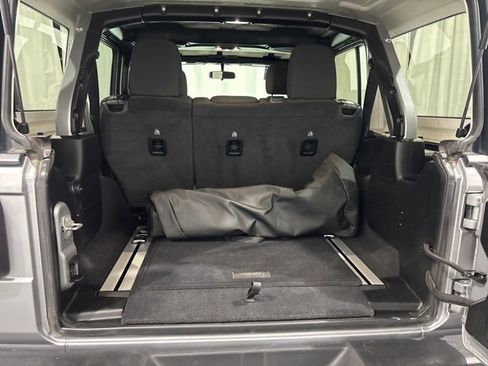 Used 2021 Jeep Wrangler Unlimited Sport image 11