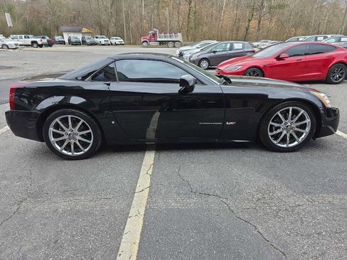 Used 2008 Cadillac XLR V image 12