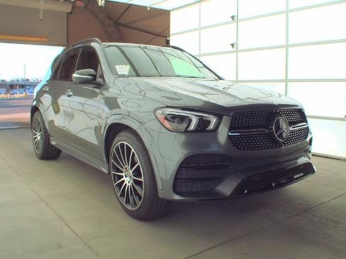 Used 2021 Mercedes-Benz GLE 350 4MATIC image 4