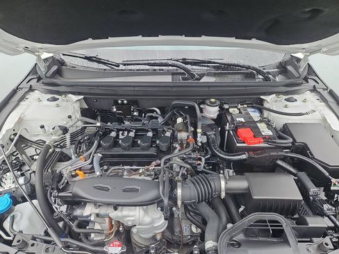 Certified 2025 Honda Accord LX image 29
