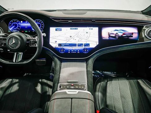 Used 2023 Mercedes-Benz EQS 580 4MATIC Sedan image 12