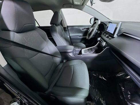 Certified 2025 Toyota RAV4 XLE AWD/4WD image 25