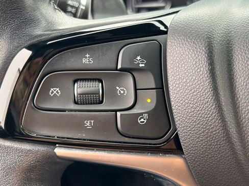 Certified 2023 Buick Enclave Essence image 37