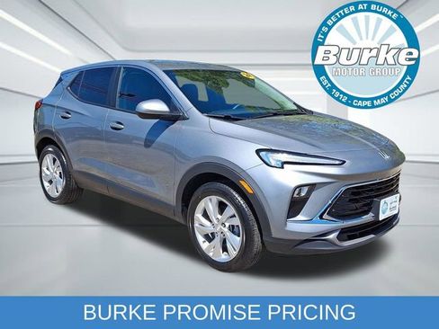 Certified 2024 Buick Encore GX Preferred FWD image 1