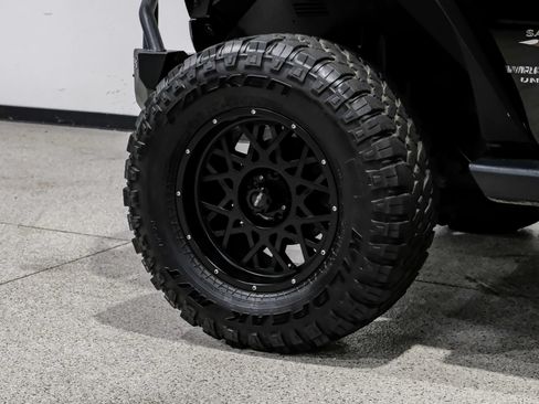 Used 2016 Jeep Wrangler Unlimited Sahara AWD/4WD image 55