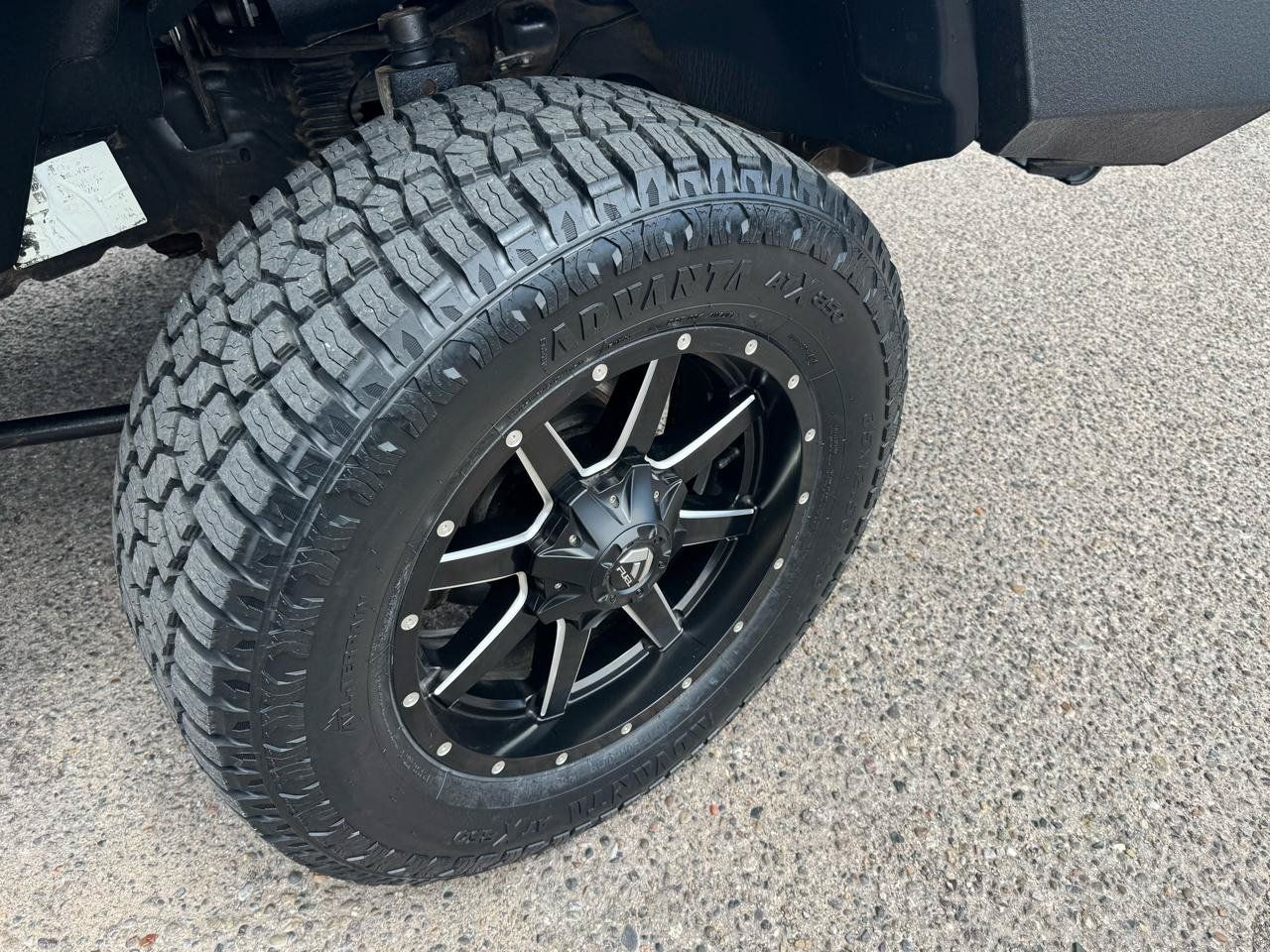 Used 2013 Chevrolet Silverado 2500 LT w/ Interior Plus Package AWD/4WD image 8