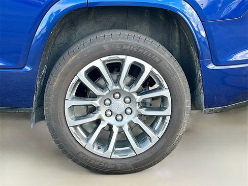 Used 2023 GMC Acadia Denali w/ Denali Technology Package image 34