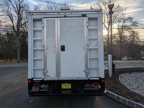 Used 2023 Ford Transit 350 Low Roof DRW image 5