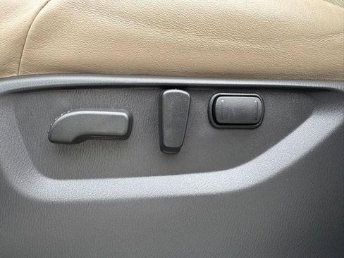 Used 2024 Nissan Armada Platinum w/ Captain's Chairs Package image 12