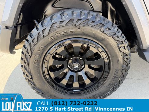 Used 2020 Jeep Wrangler Unlimited Sahara AWD/4WD image 12