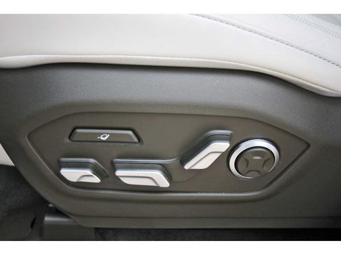 Used 2025 Hyundai Santa Fe Calligraphy FWD image 28