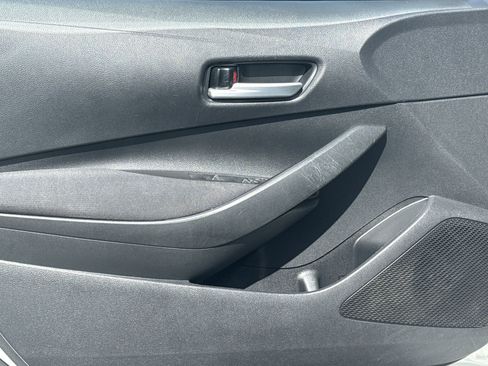 Used 2021 Toyota Corolla LE image 14