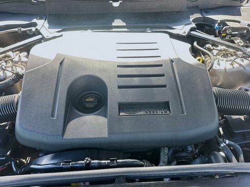 Used 2021 Land Rover Discovery HSE R-Dynamic image 36