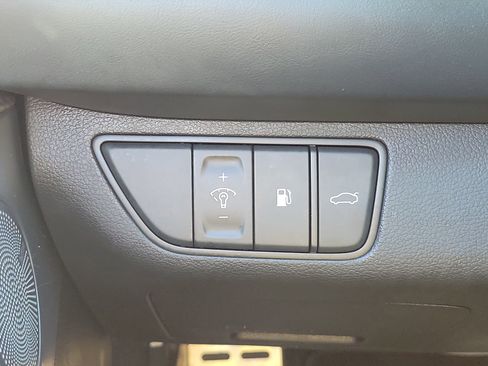 Used 2023 Genesis G70 2.0T w/ Sport Prestige Package image 24