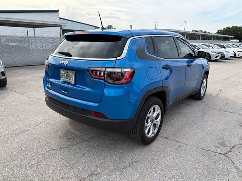 Used 2025 Jeep Compass Sport w/ Mopar Graphics Package AWD/4WD image 4