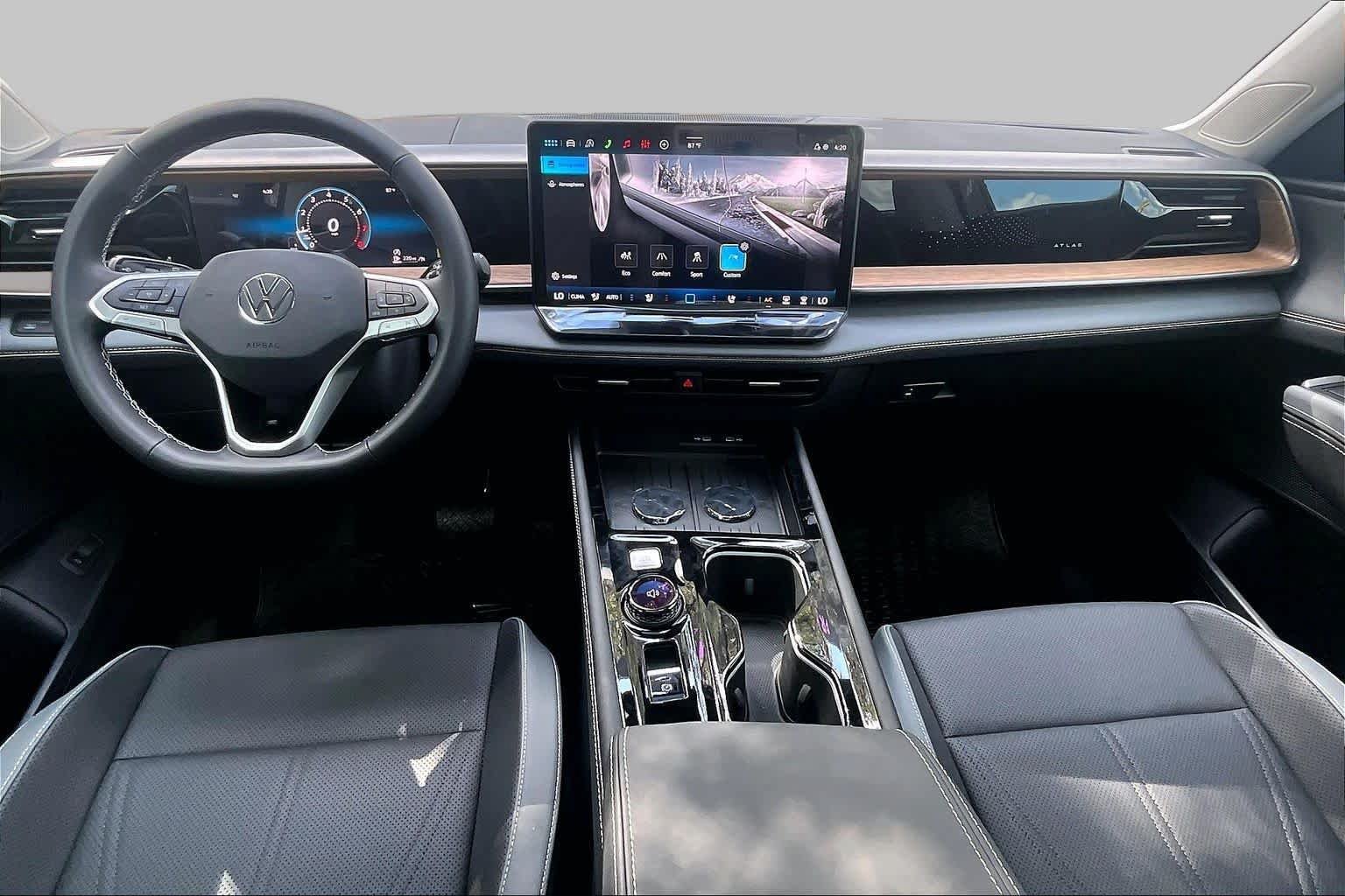 New 2027 Volkswagen Atlas SE FWD image 5