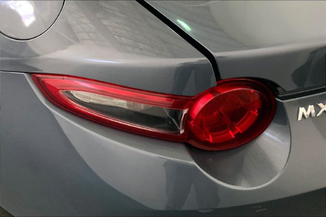 Used 2020 MAZDA MX-5 Miata RF Grand Touring RWD image 12