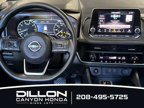 Used 2024 Nissan Rogue SV AWD/4WD image 15